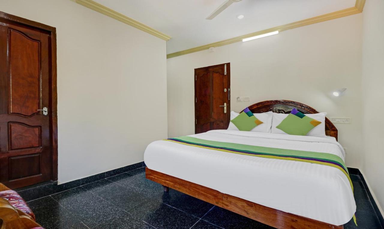 Itsy Hotels The Waters Edge Beach Resort Kovalam Exterior photo