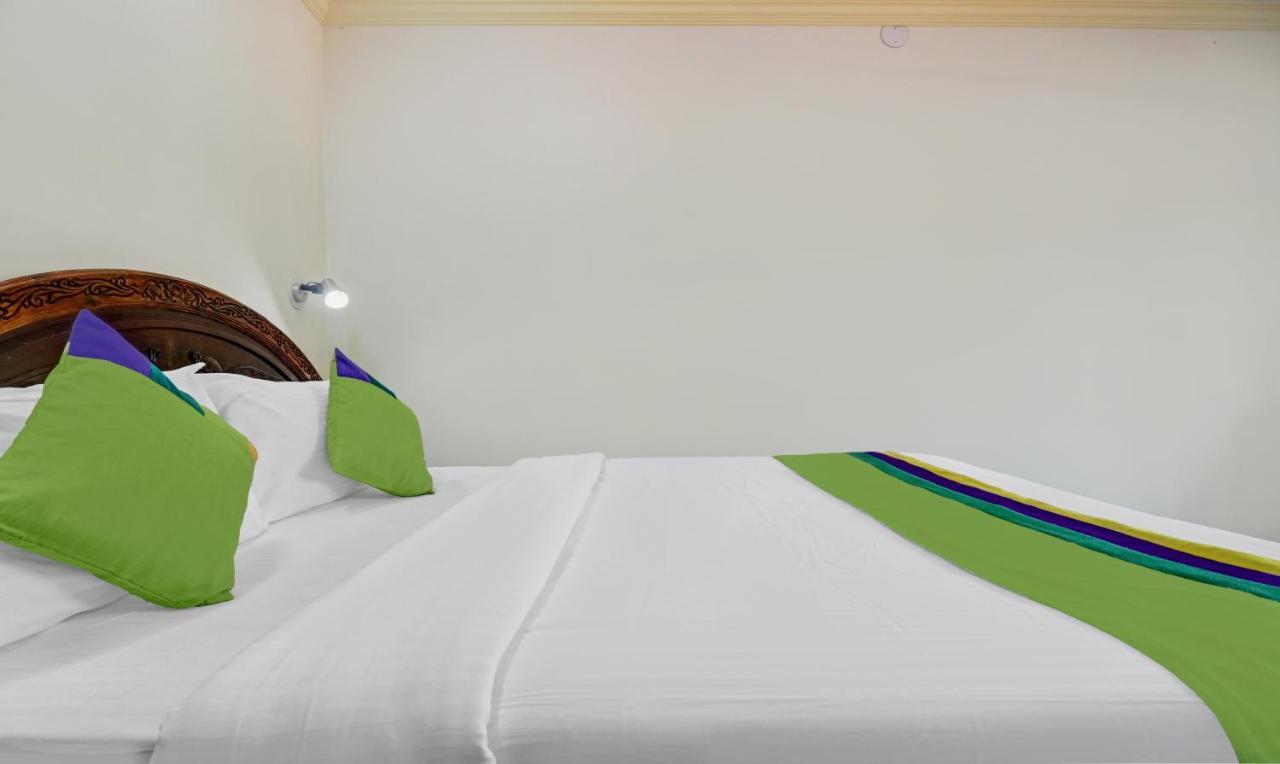 Itsy Hotels The Waters Edge Beach Resort Kovalam Exterior photo